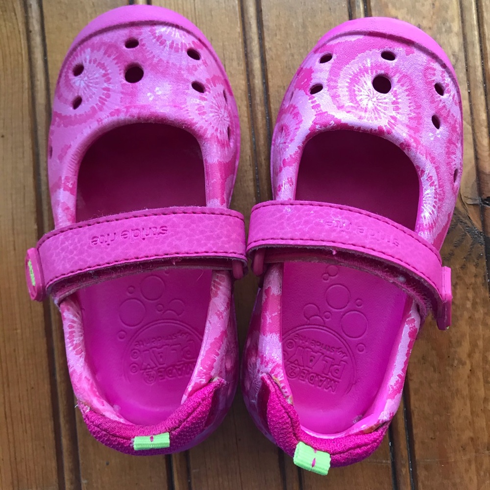 Stride rite made 2 play water shoes
